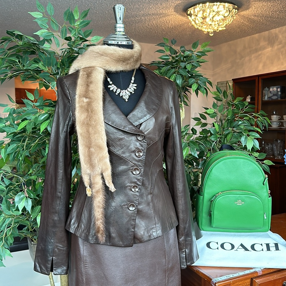 Danier Size Small 100% Genuine Italian Leather Brown Jacket  Blazer Work Office